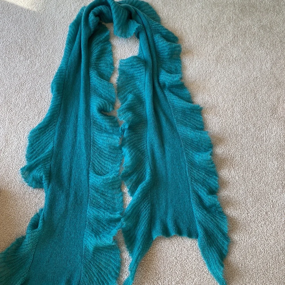 Bundle of 3 very warm beautiful knitted scraves - Picture 8 of 8